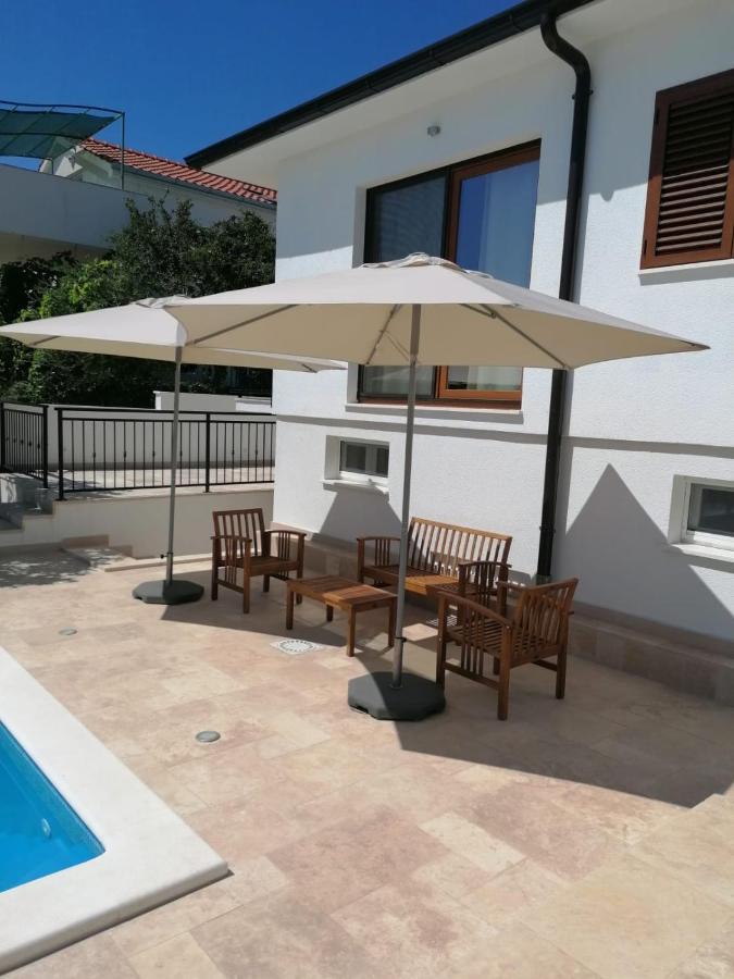 Villa Vlatino Seget Vranjica Exterior foto